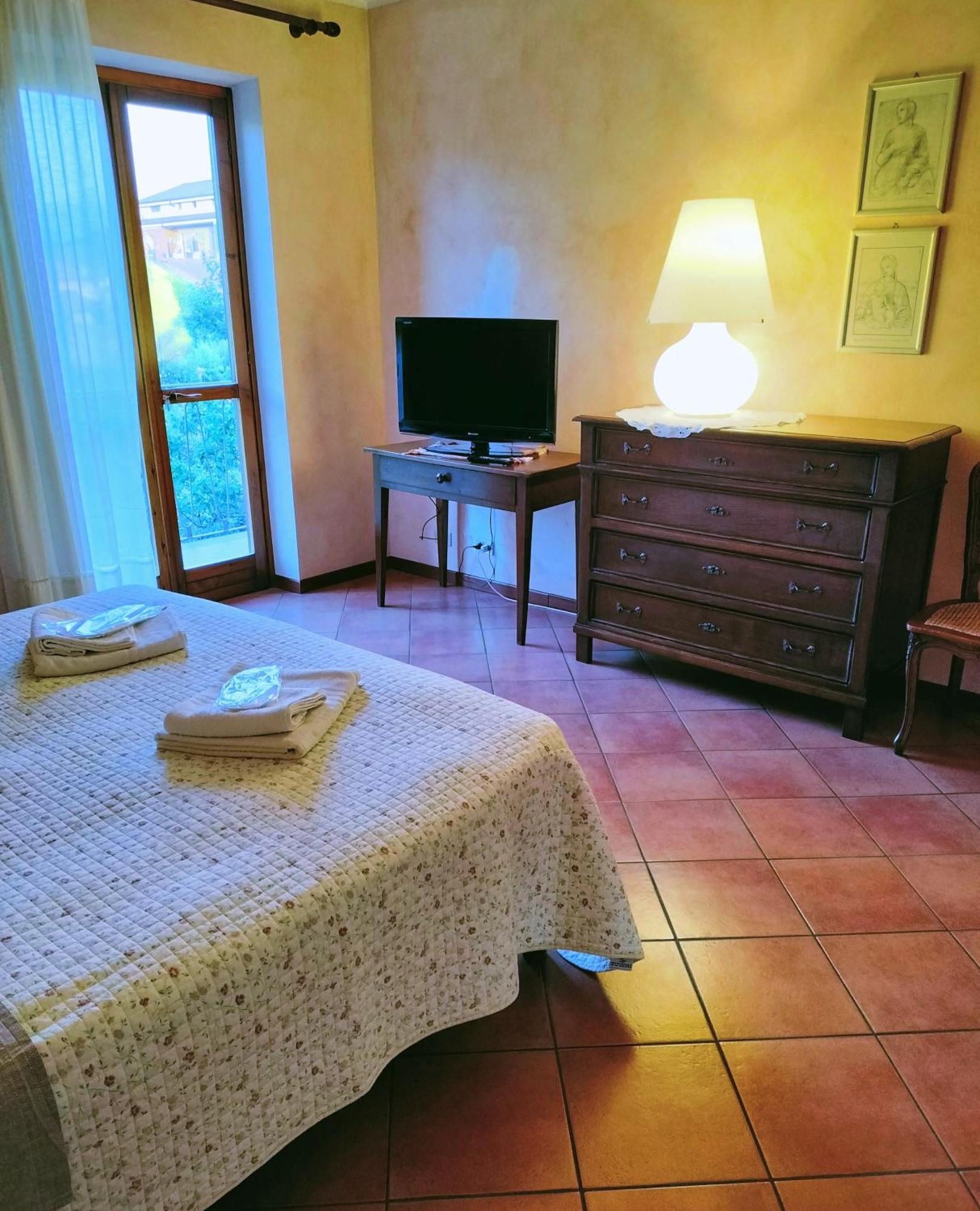 B&B "Madama Granet" Борго-Сан-Далмаццо Экстерьер фото